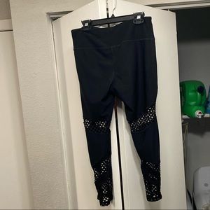 ❤️ Black Capri Leggings